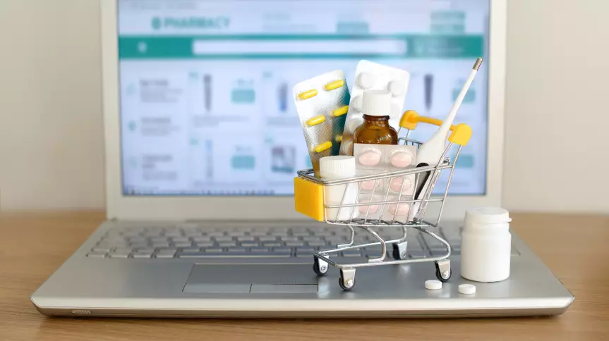 Achat_en_ligne_pharmacie Croix_pharmachie_night
